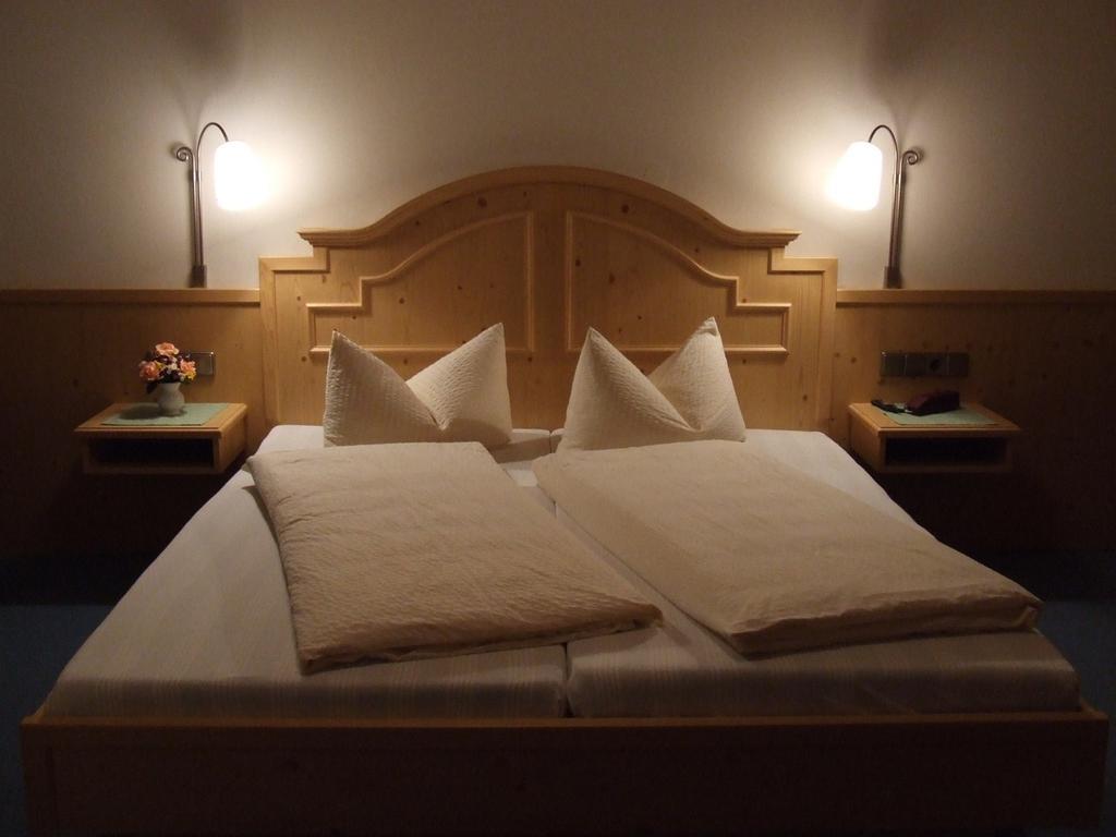 Hotel Drei Lilien Waldbrunn  Habitación foto