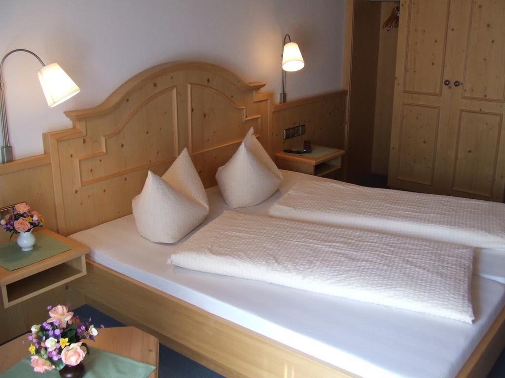 Hotel Drei Lilien Waldbrunn  Habitación foto